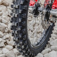 X-GRIP Reifen WAVEBREAKER